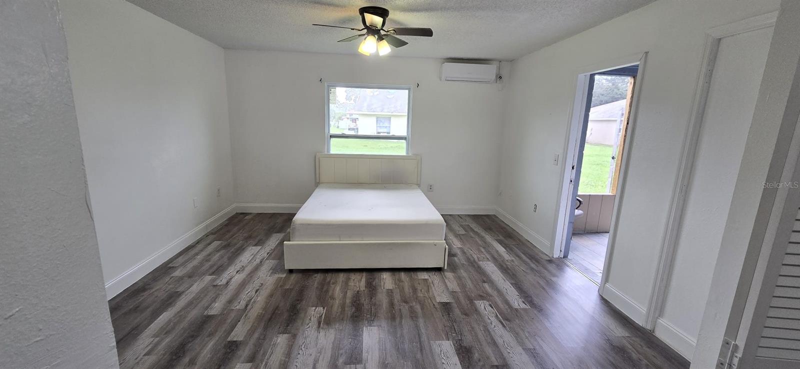 Image 2 of 6 For 669 Royalty Court B