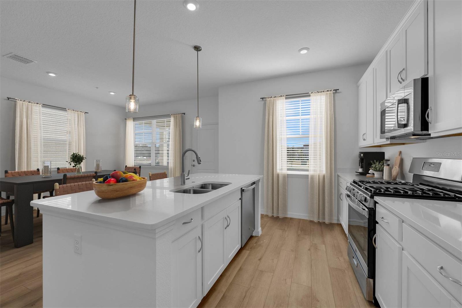 Image 4 of 38 For 5686 Stockade Boulevard