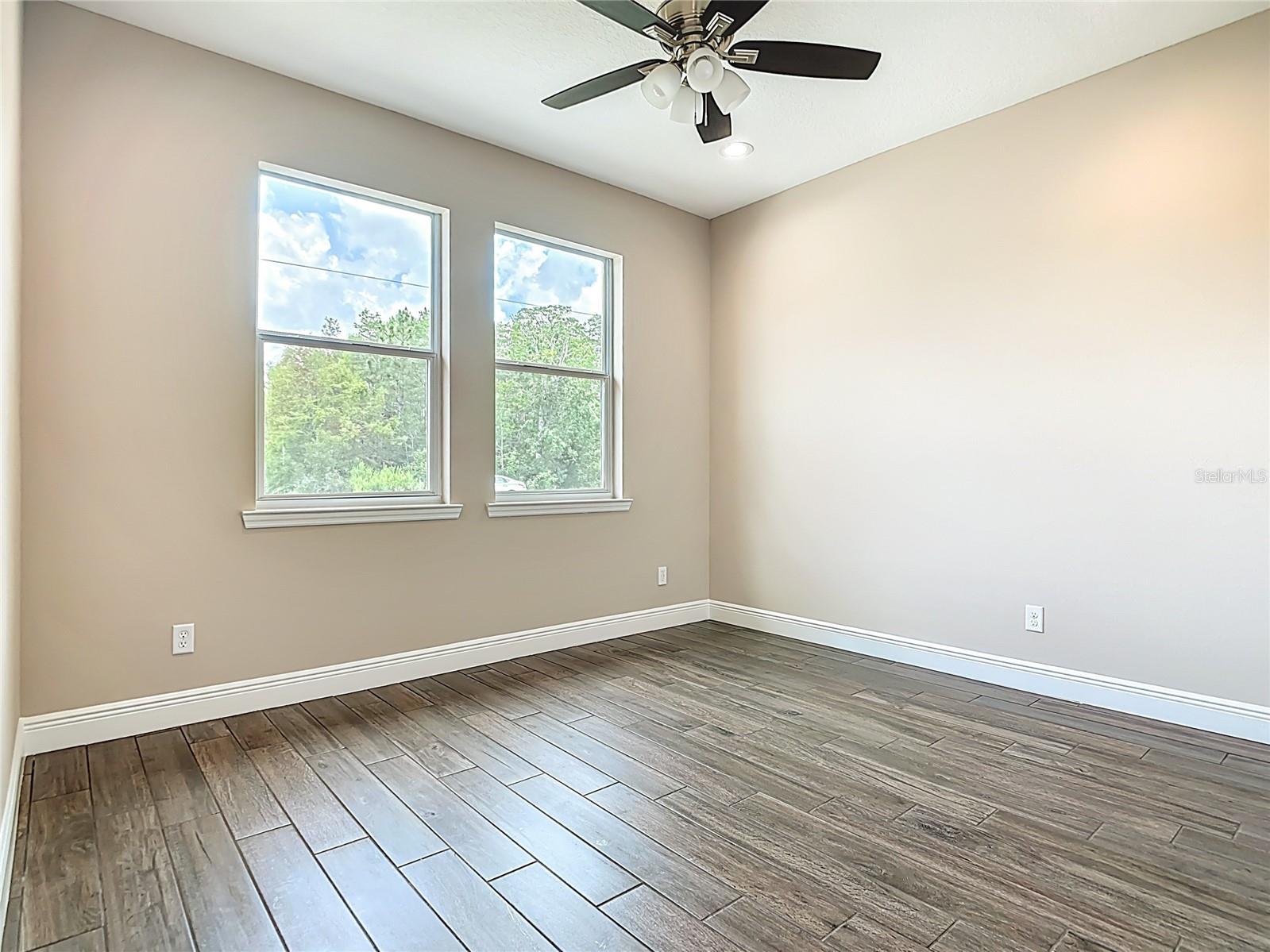 Image 5 of 67 For 19041 Mardi Gras Street