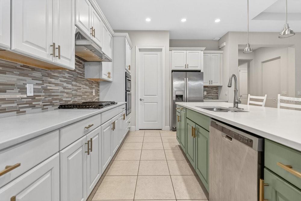 Image 12 of 37 For 15607 Sylvester Palm Drive