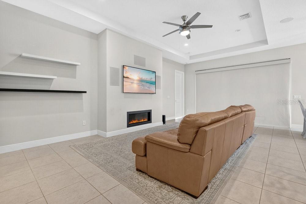 Image 8 of 37 For 15607 Sylvester Palm Drive