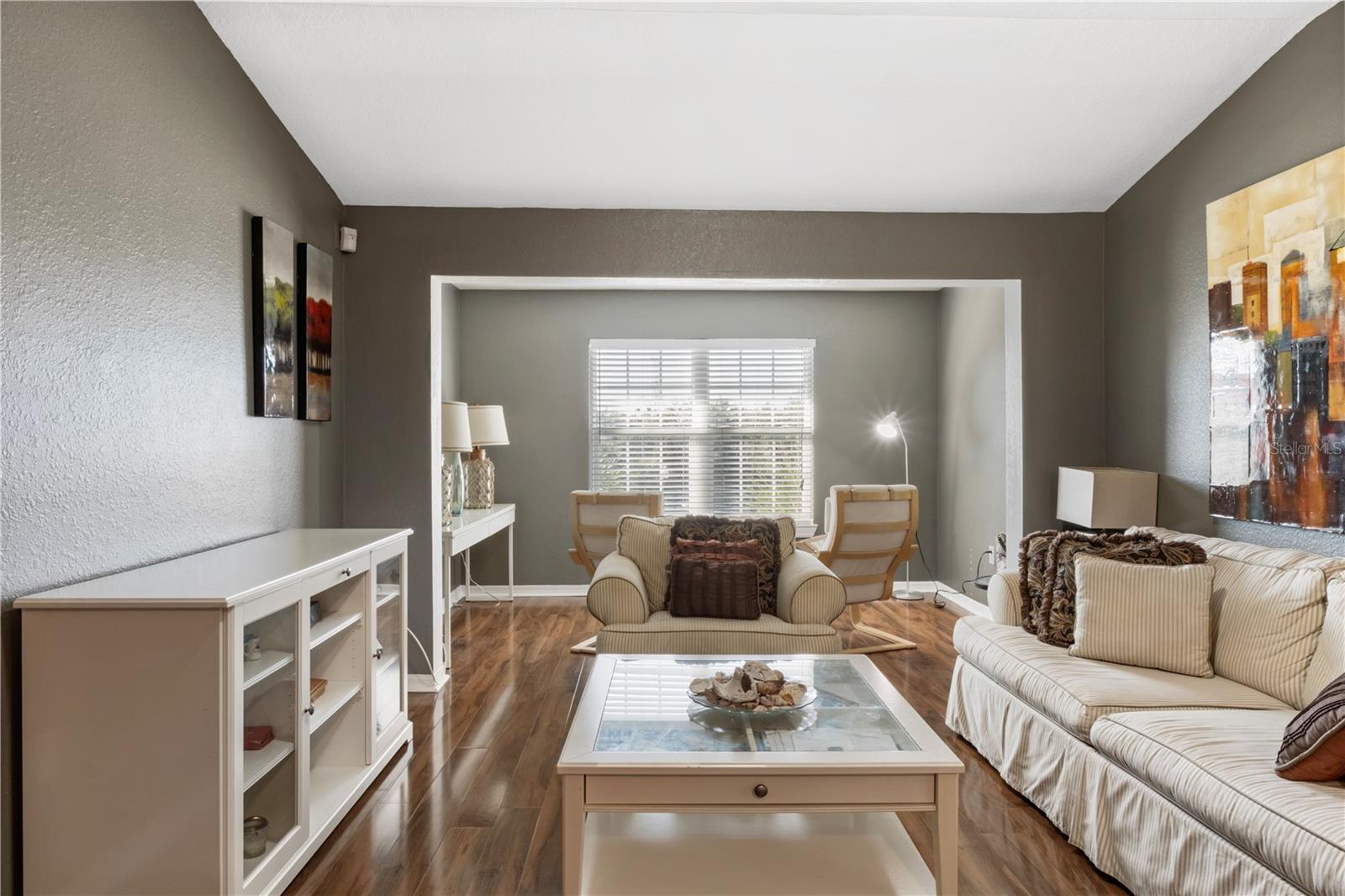 Image 5 of 12 For 5475 Vineland Road 8302