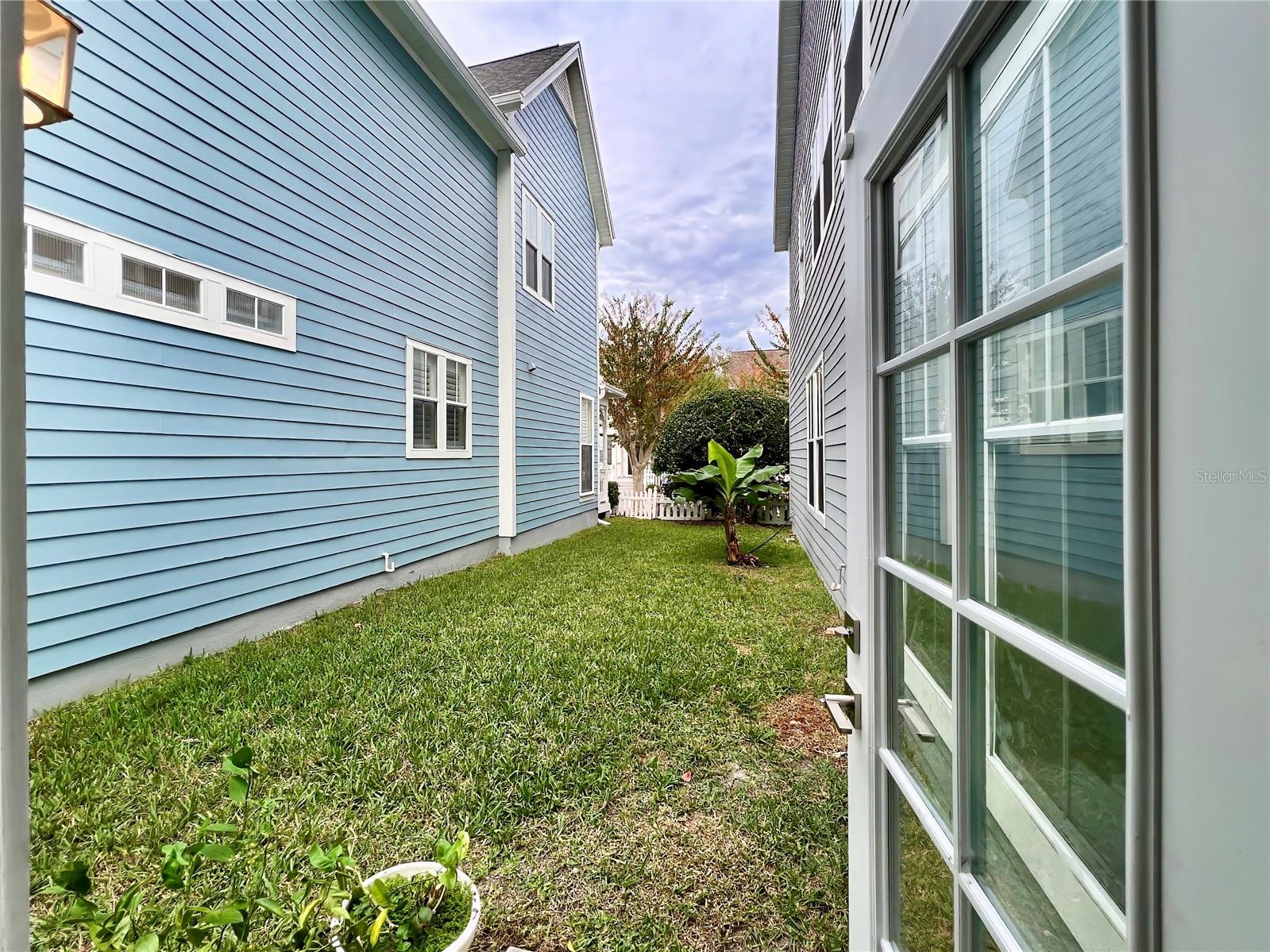 Image 16 of 39 For 839 Lake Evalyn Drive