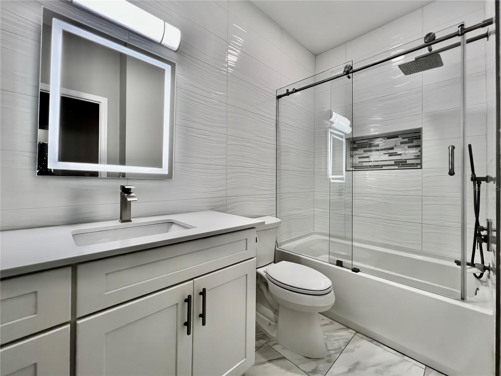 Image 24 of 39 For 839 Lake Evalyn Drive