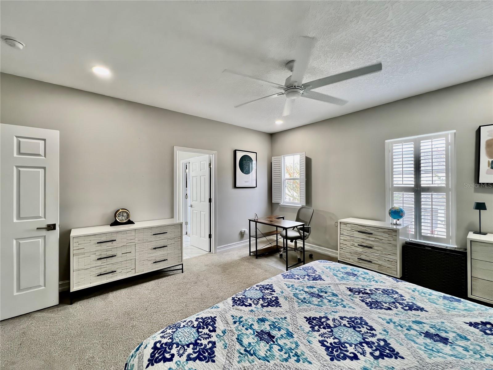 Image 26 of 39 For 839 Lake Evalyn Drive