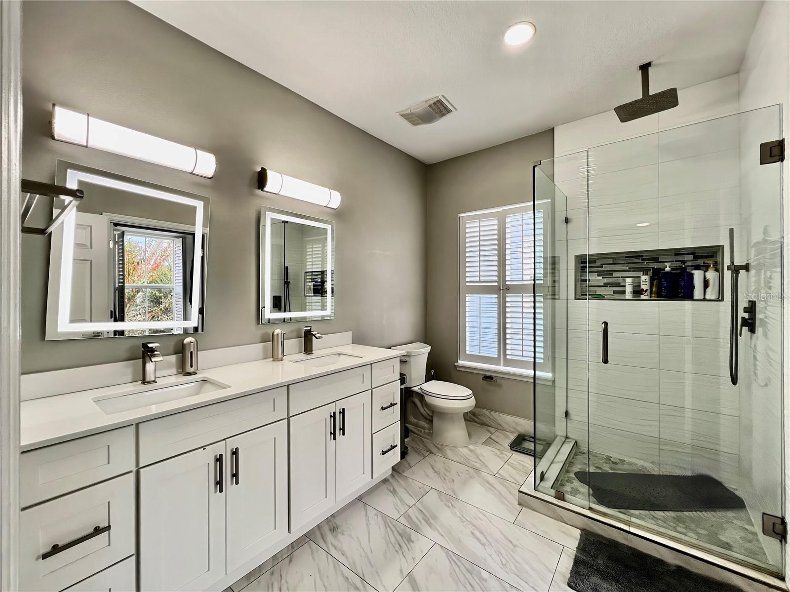 Image 28 of 39 For 839 Lake Evalyn Drive