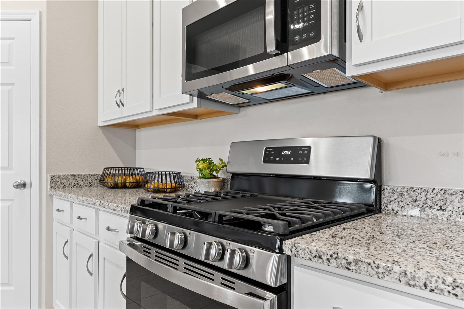 Image 14 of 41 For 1116 Clay Boulevard