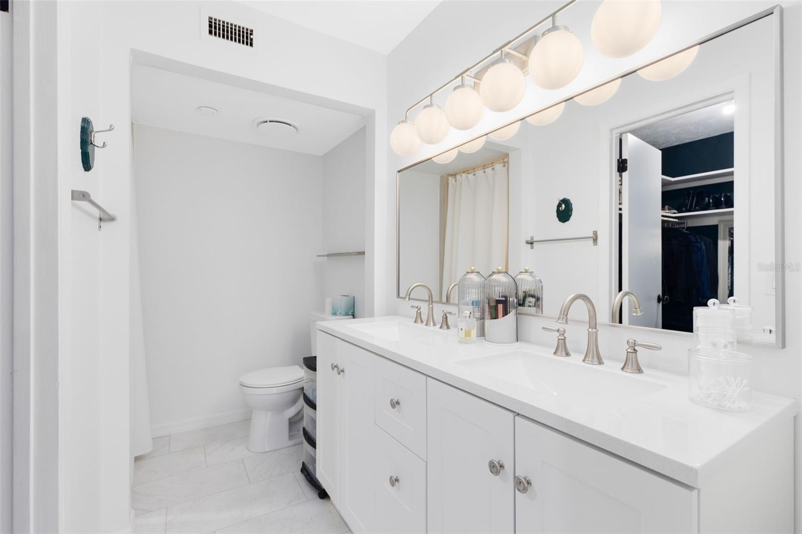 Image 13 of 28 For 4270 Lake Underhill Road 1