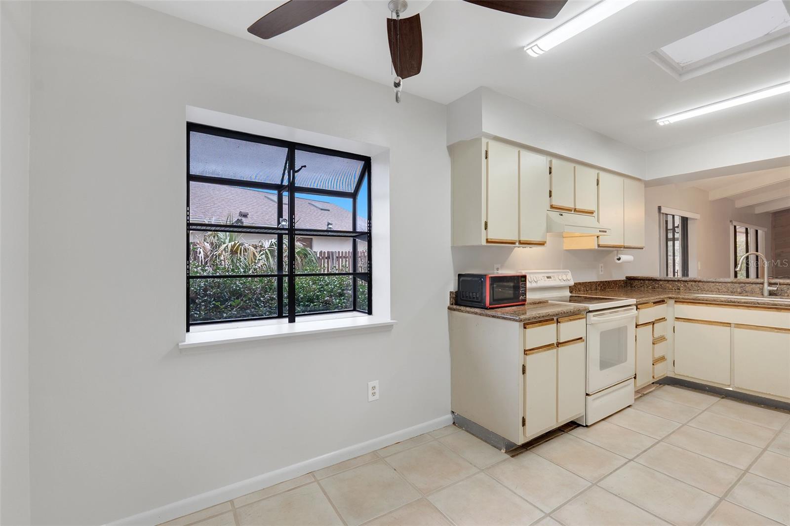 Image 13 of 36 For 794 Austin Court