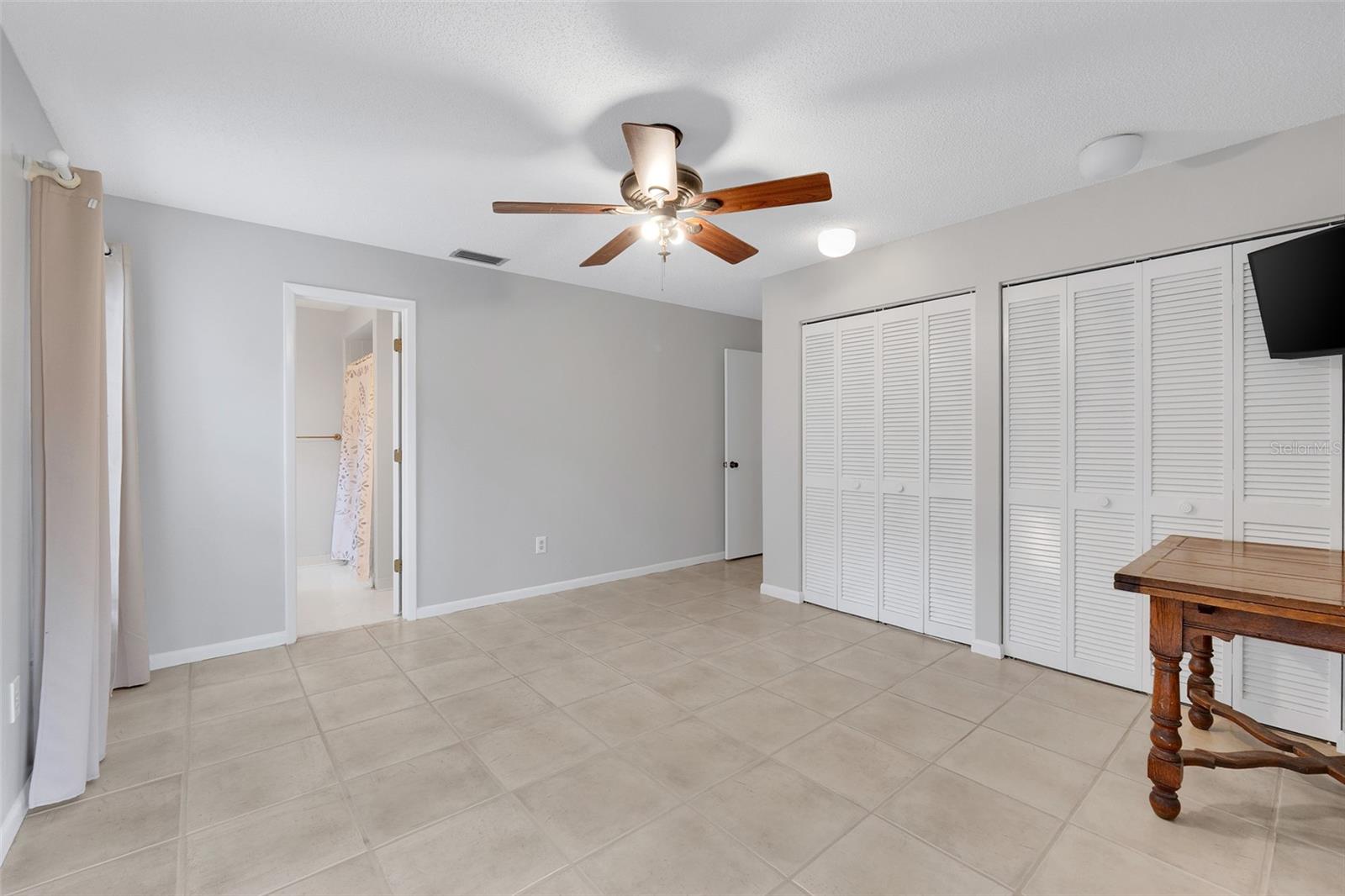 Image 19 of 36 For 794 Austin Court