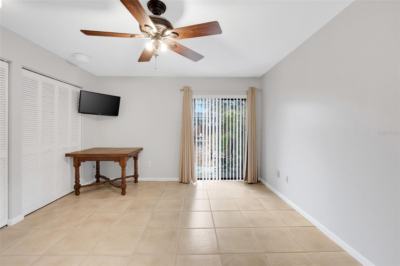 Image 21 of 36 For 794 Austin Court