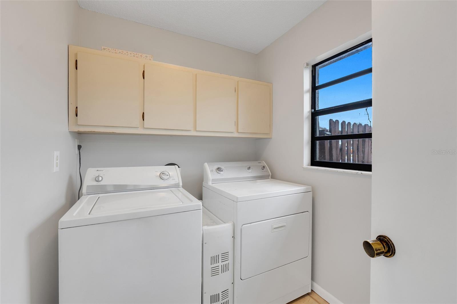 Image 28 of 36 For 794 Austin Court