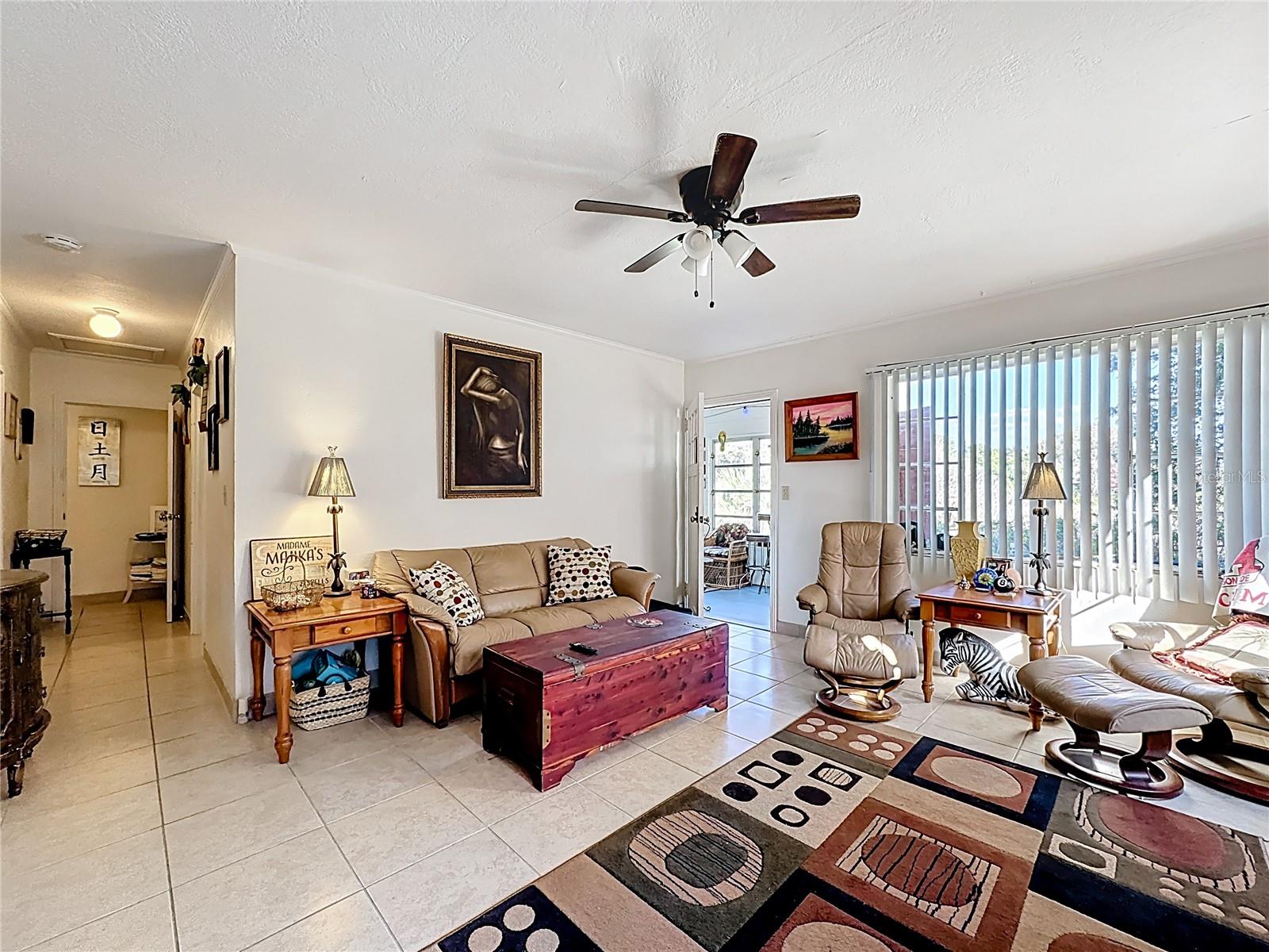 Image 21 of 78 For 833 Oxford Street