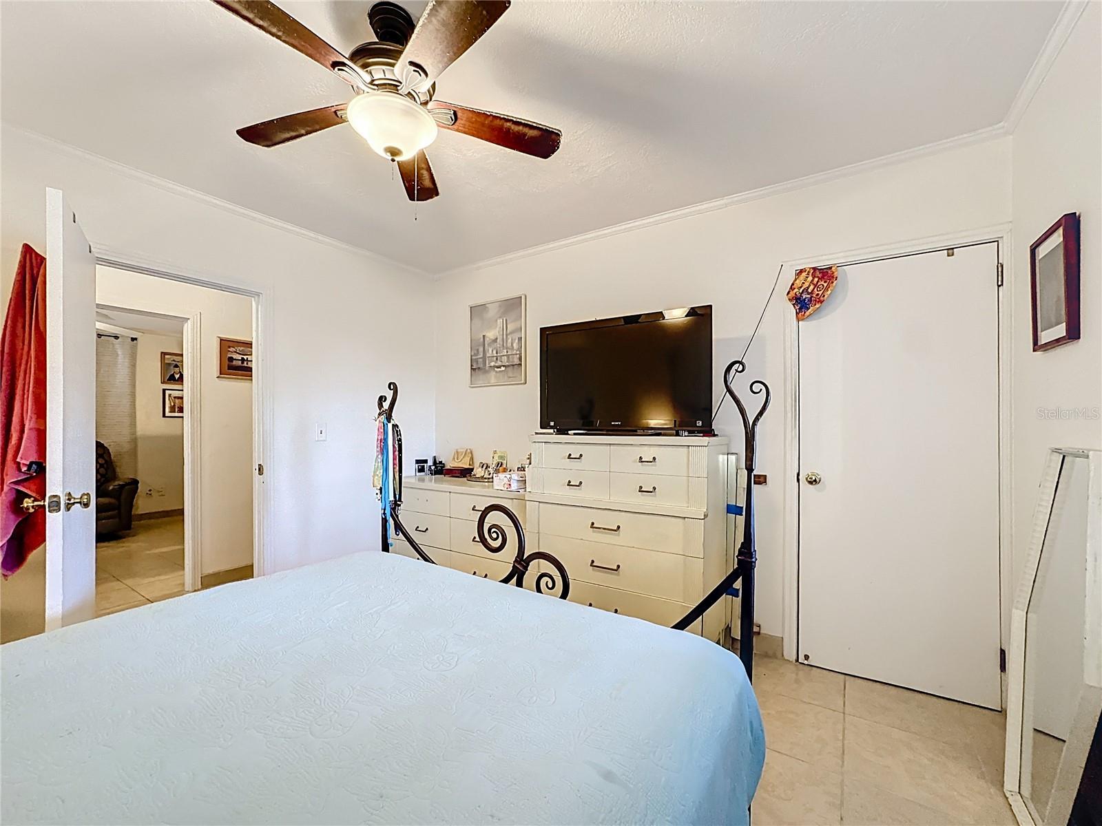 Image 28 of 78 For 833 Oxford Street