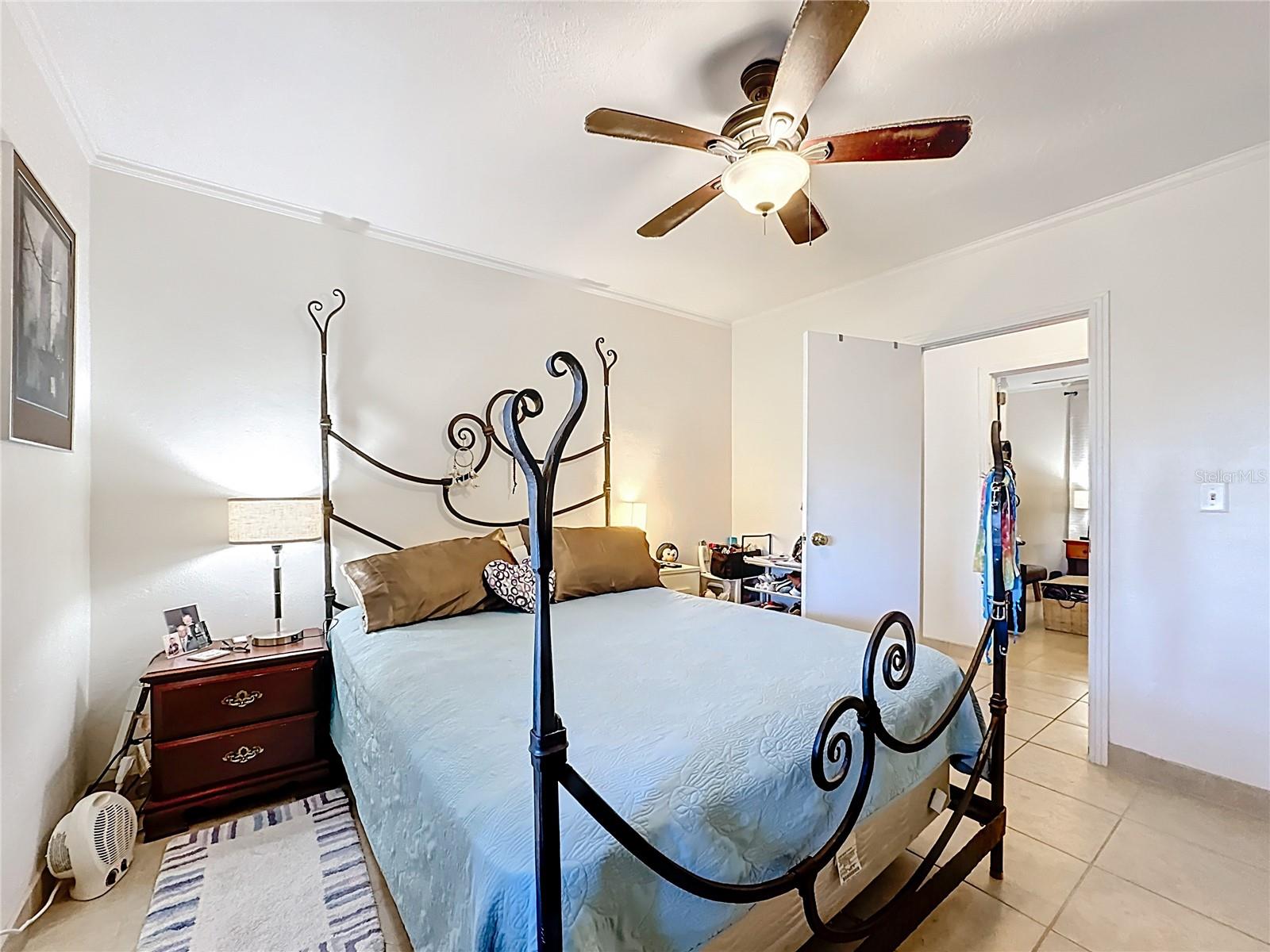 Image 29 of 78 For 833 Oxford Street