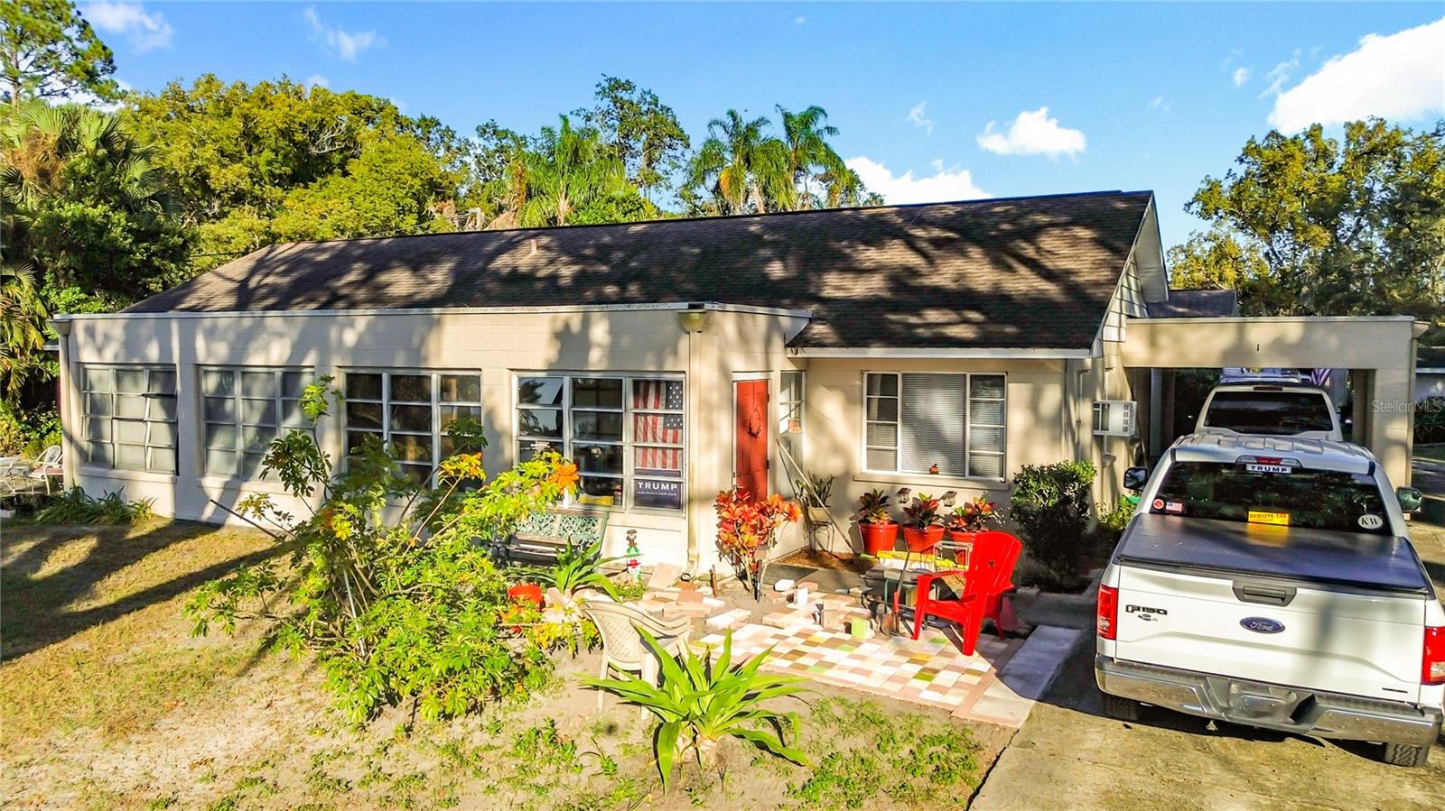 Image 4 of 78 For 833 Oxford Street