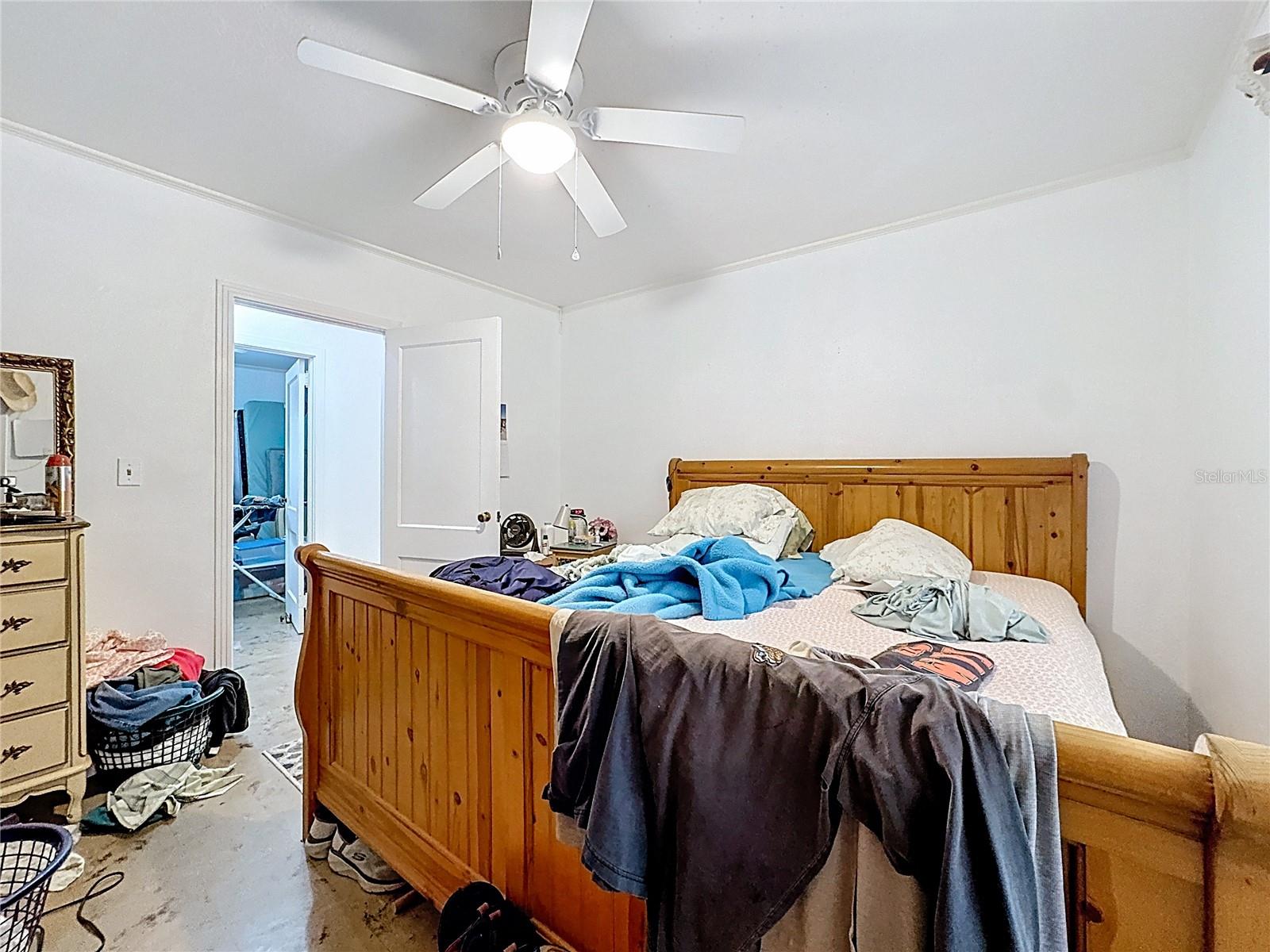 Image 51 of 78 For 833 Oxford Street