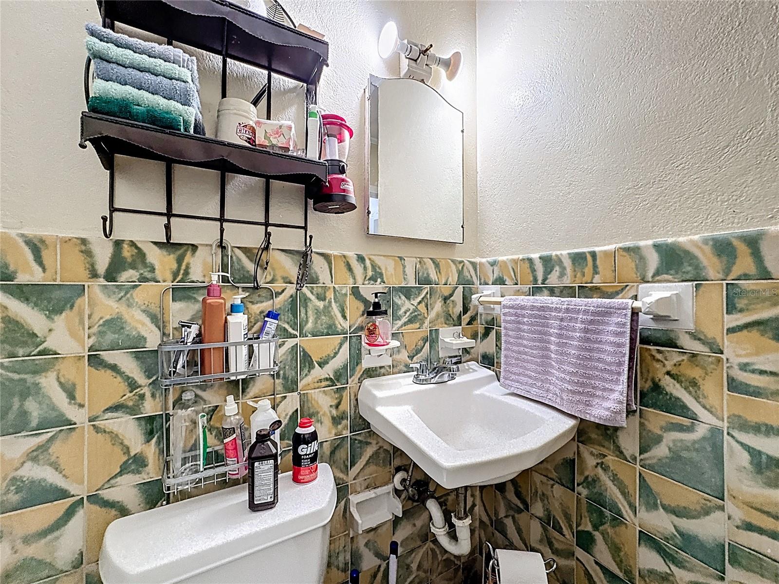 Image 54 of 78 For 833 Oxford Street