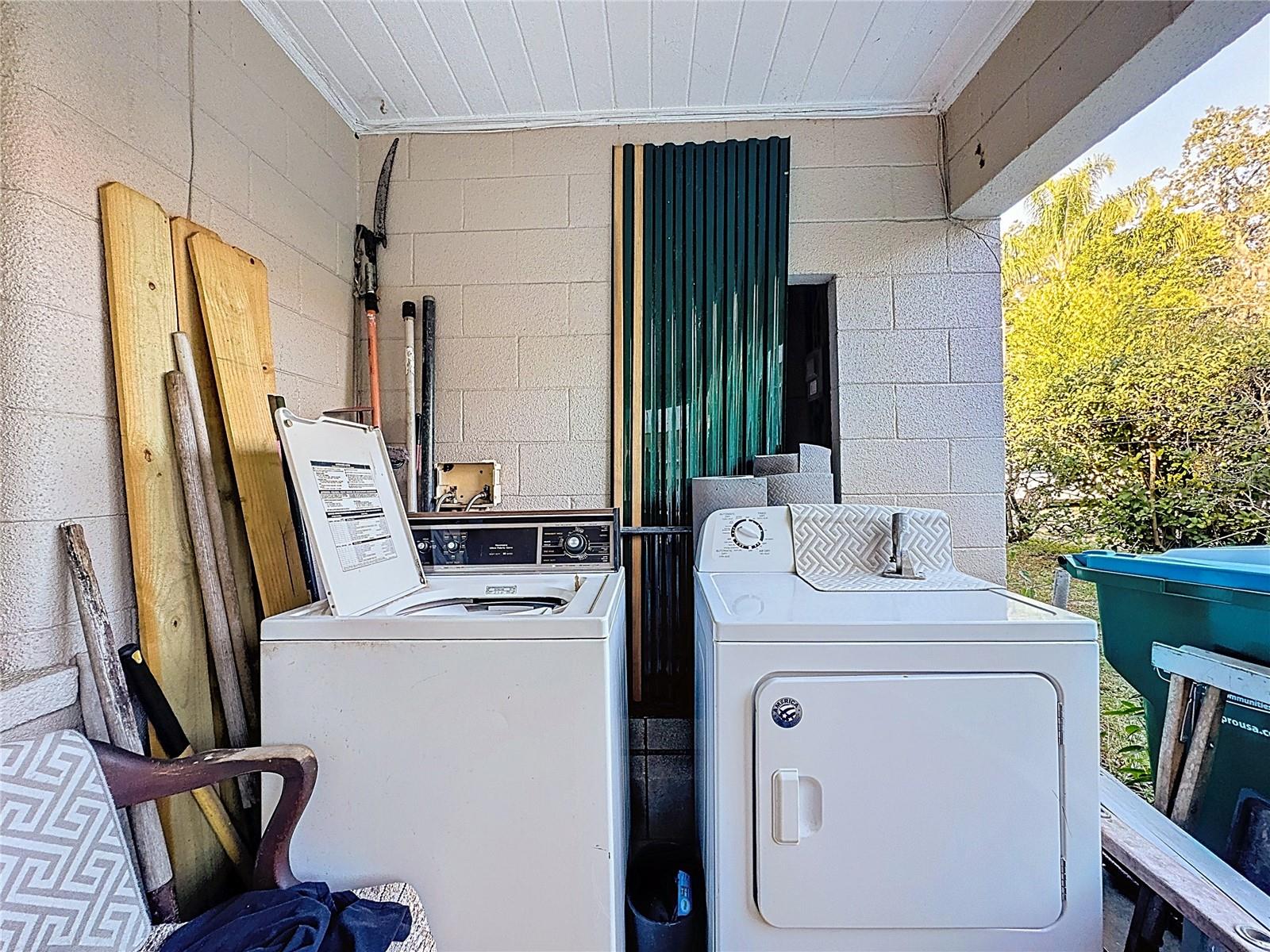 Image 55 of 78 For 833 Oxford Street