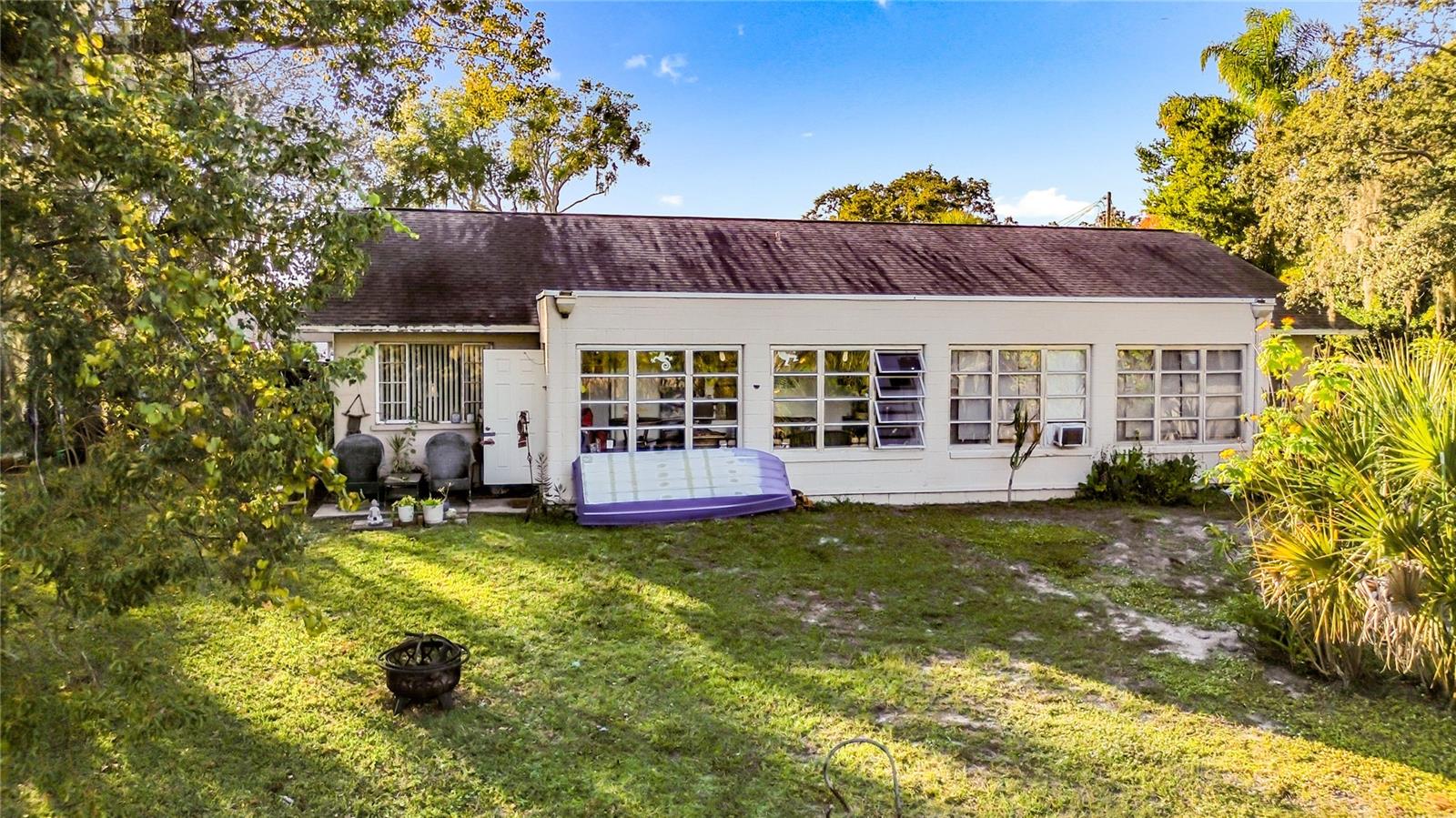 Image 60 of 78 For 833 Oxford Street