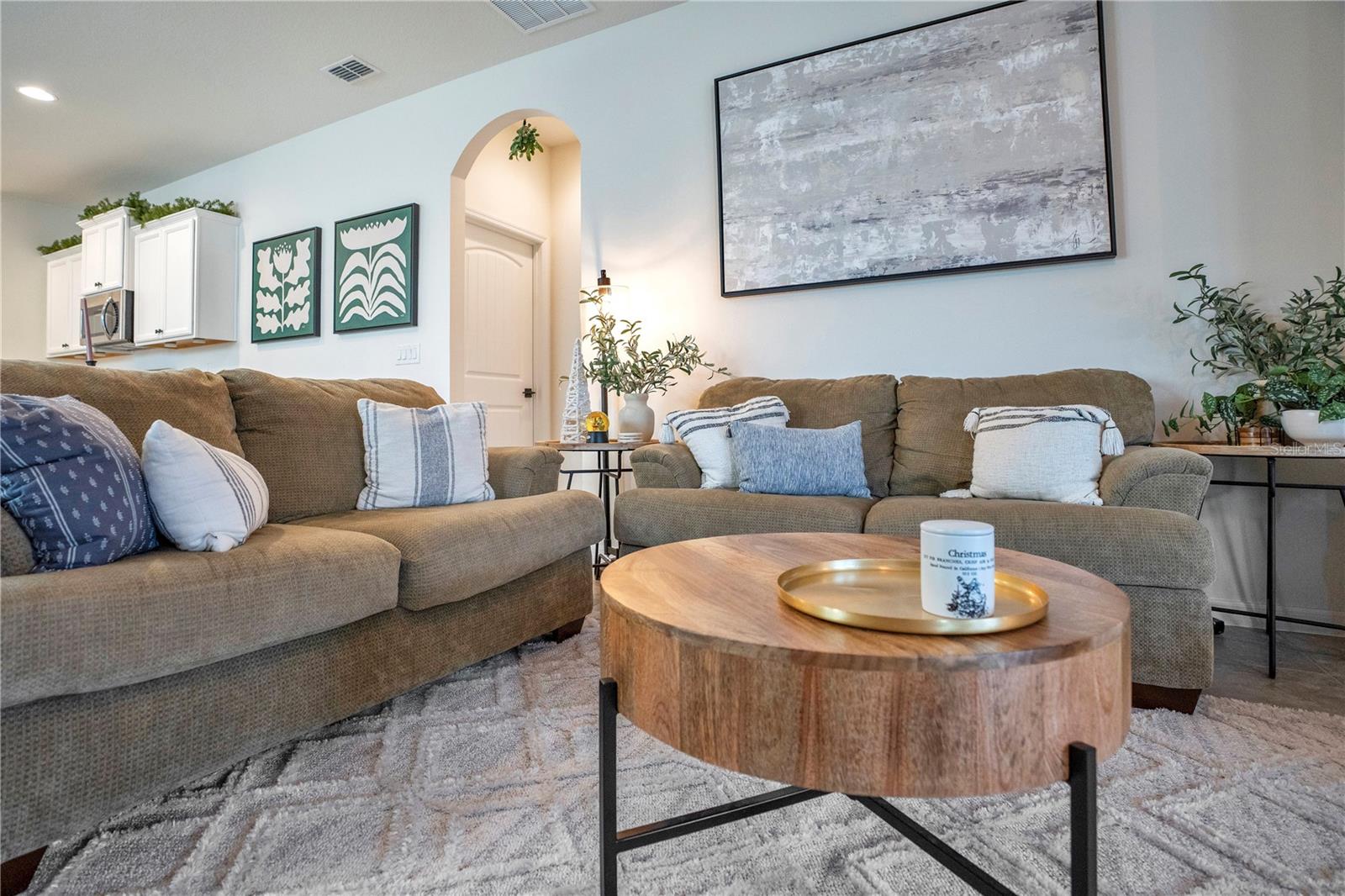 Image 11 of 49 For 16125 Azure Key Street