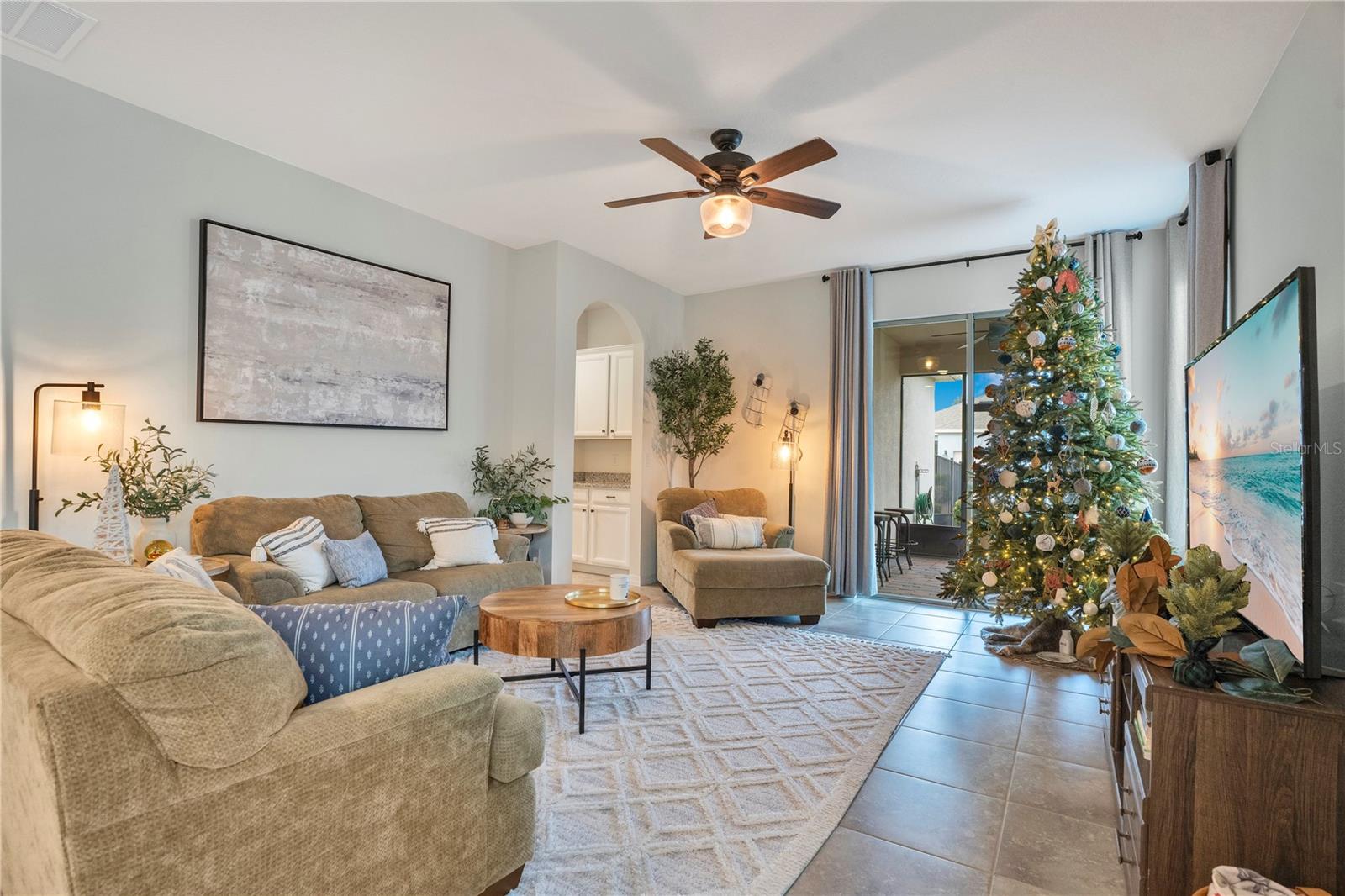 Image 20 of 49 For 16125 Azure Key Street