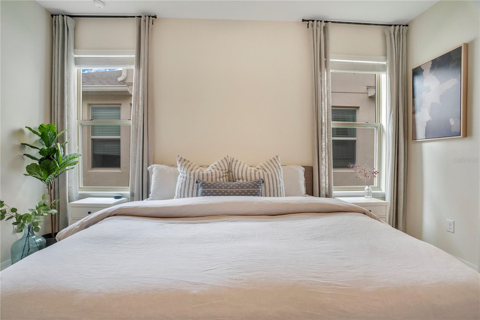 Image 22 of 49 For 16125 Azure Key Street