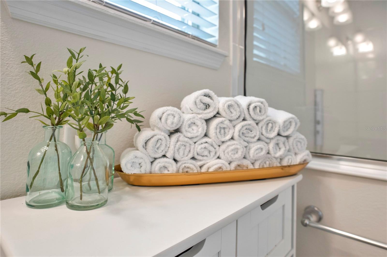 Image 9 of 49 For 16125 Azure Key Street