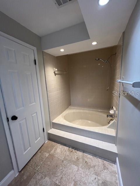 Image 19 of 30 For 411 Poplar Court