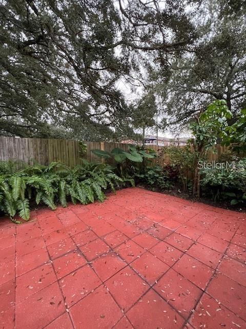 Image 26 of 30 For 411 Poplar Court