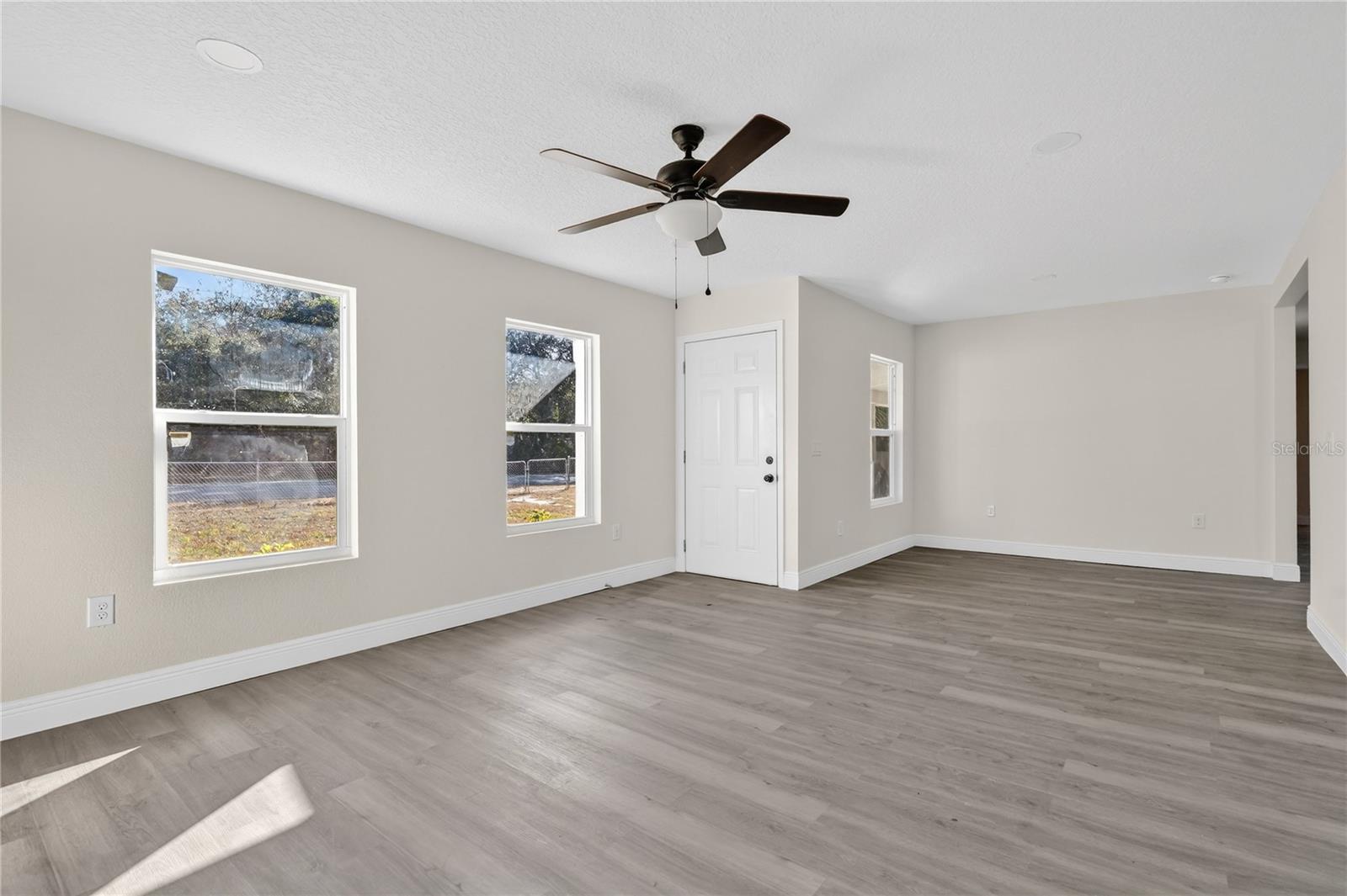 Image 13 of 39 For 40415 Country Road