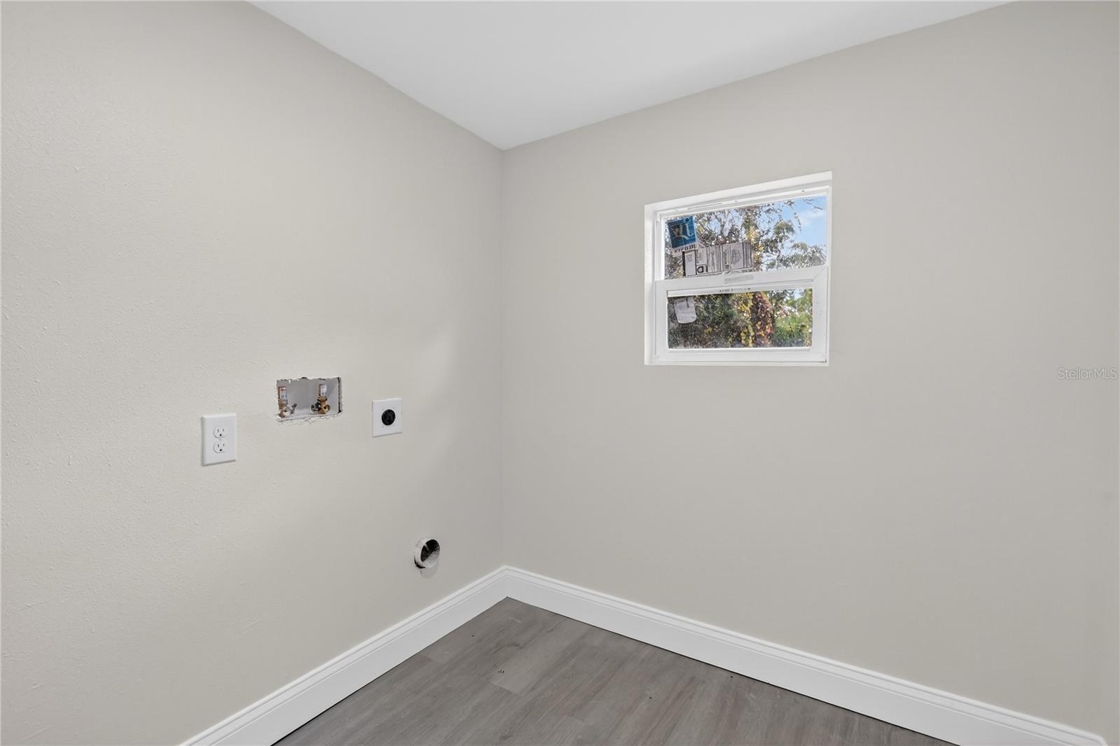 Image 39 of 39 For 40415 Country Road