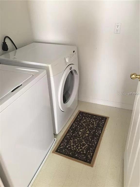 Image 9 of 11 For 399 Winter Nellis Circle