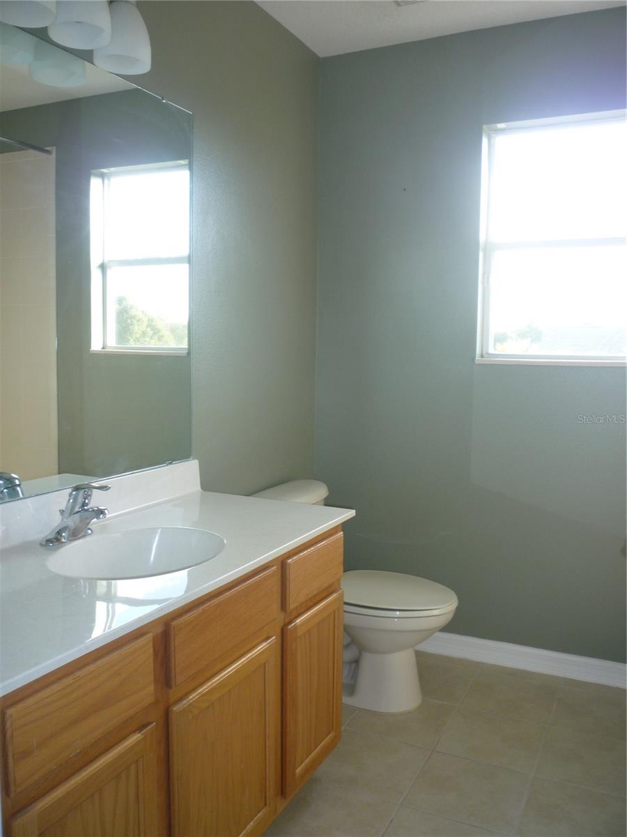 Image 10 of 13 For 981 Valleyway Drive