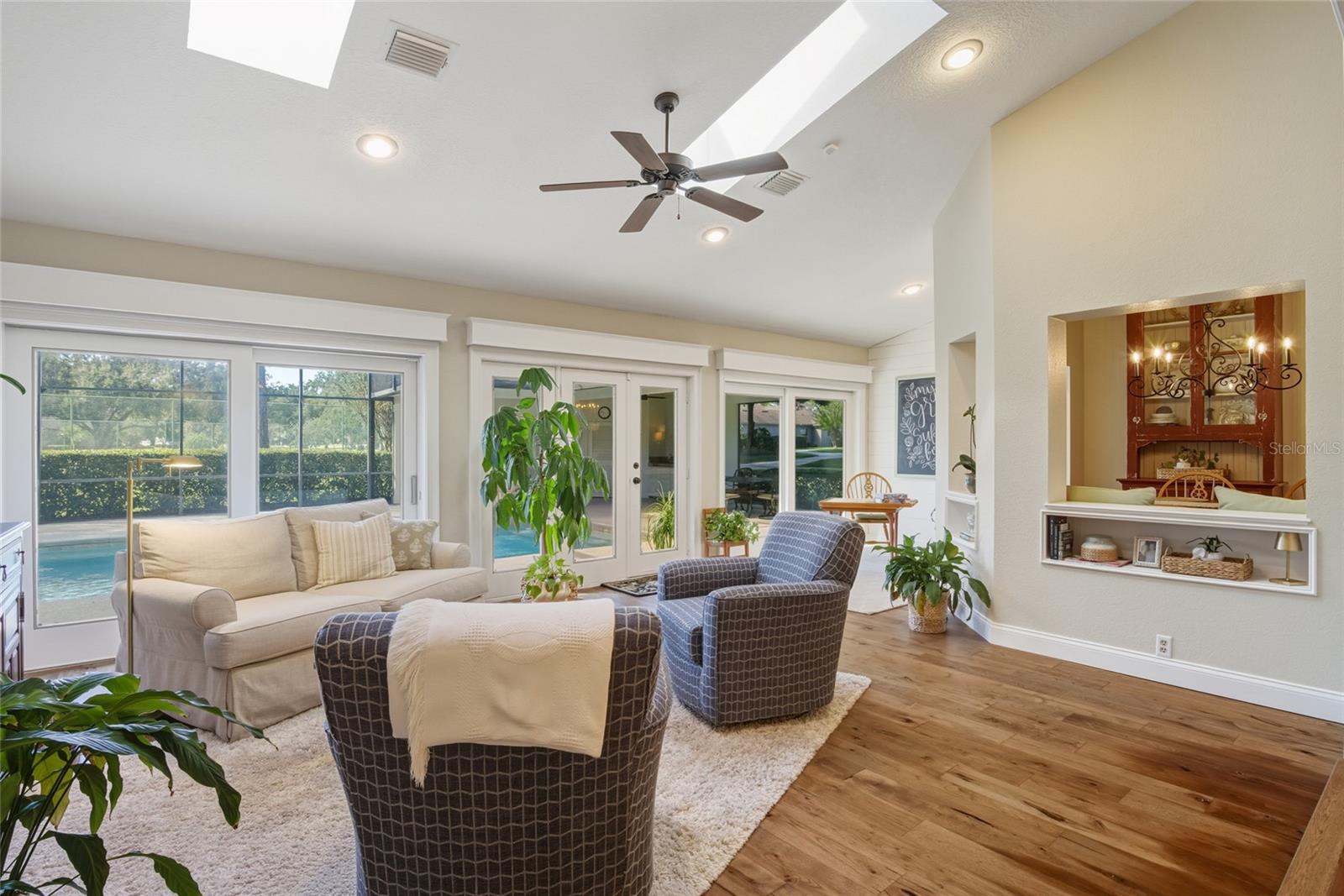 Image 16 of 53 For 1804 Maple Leaf Drive