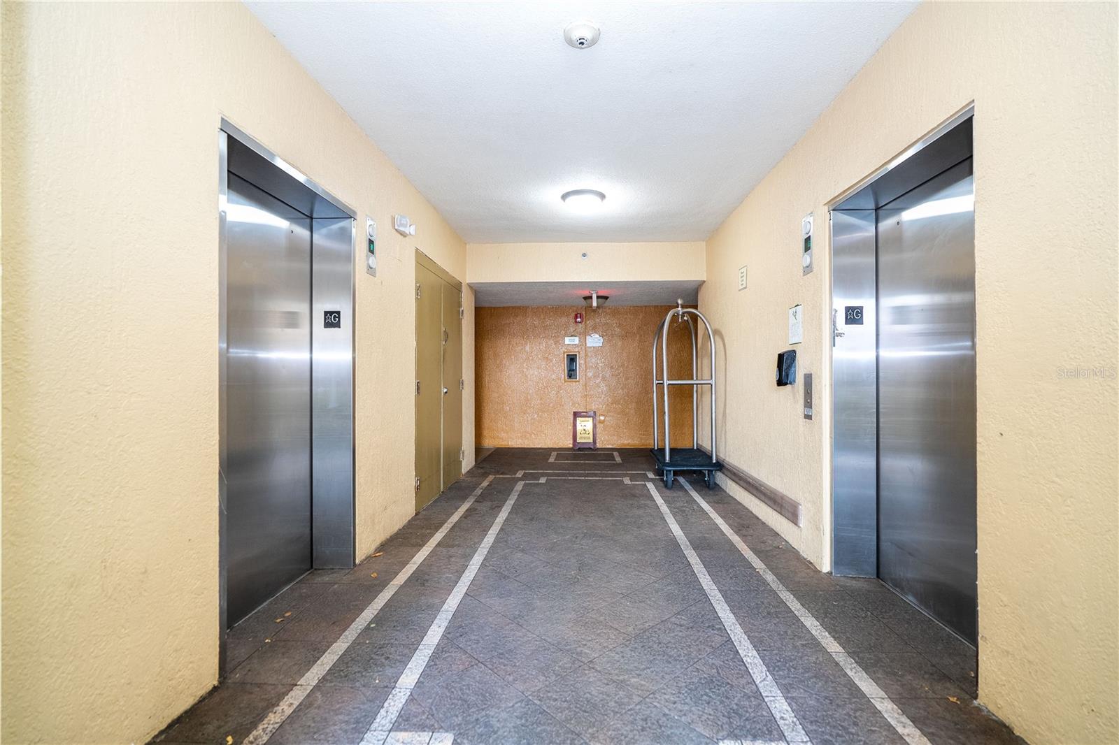 Image 2 of 70 For 12527 Floridays Resort Drive 611-e