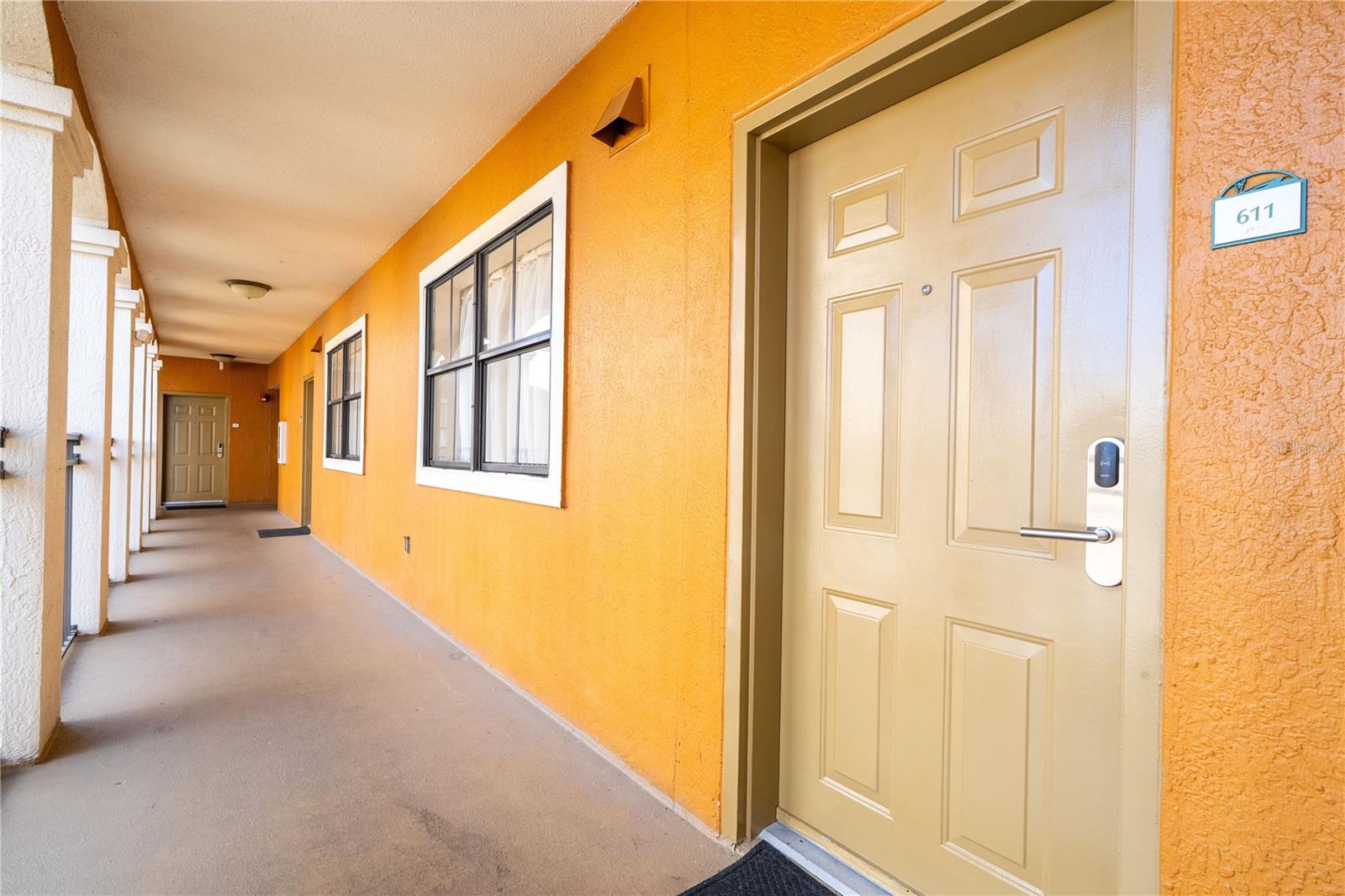 Image 3 of 70 For 12527 Floridays Resort Drive 611-e