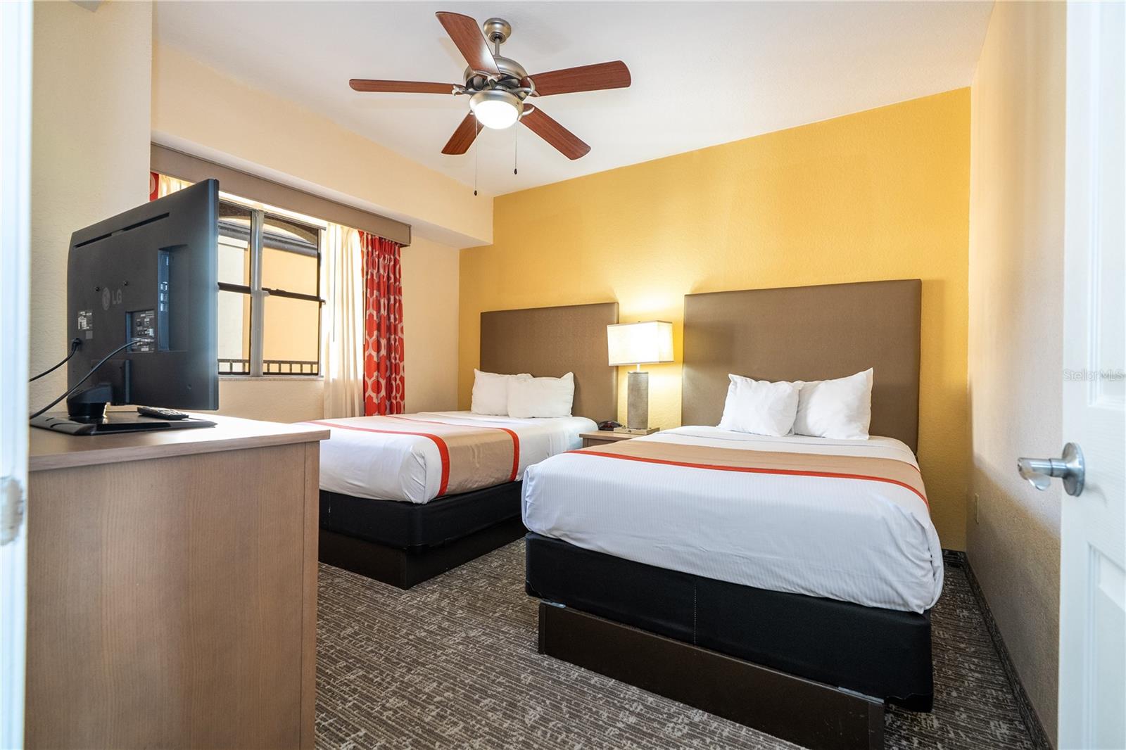 Image 32 of 70 For 12527 Floridays Resort Drive 611-e