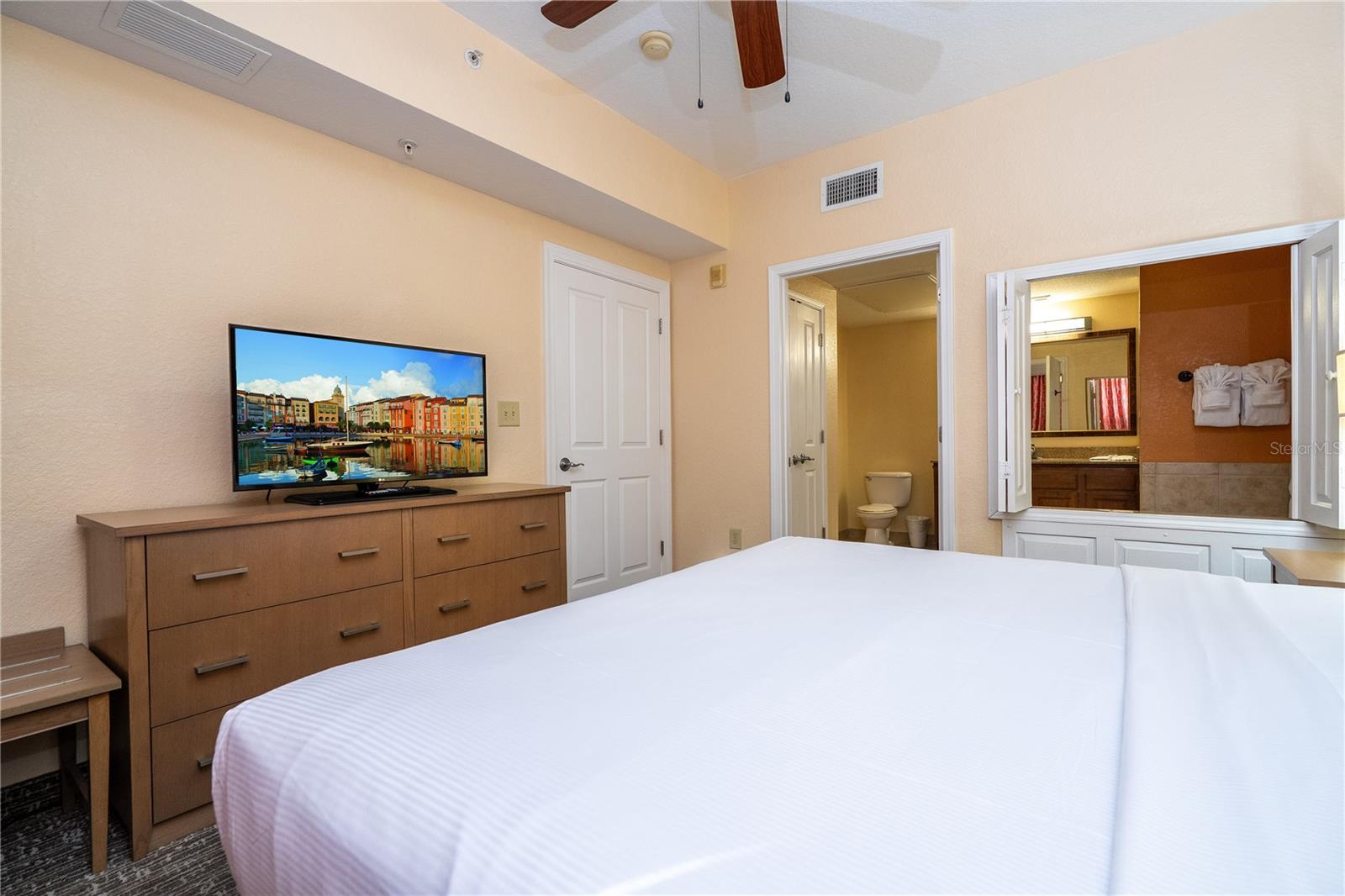 Image 44 of 70 For 12527 Floridays Resort Drive 611-e