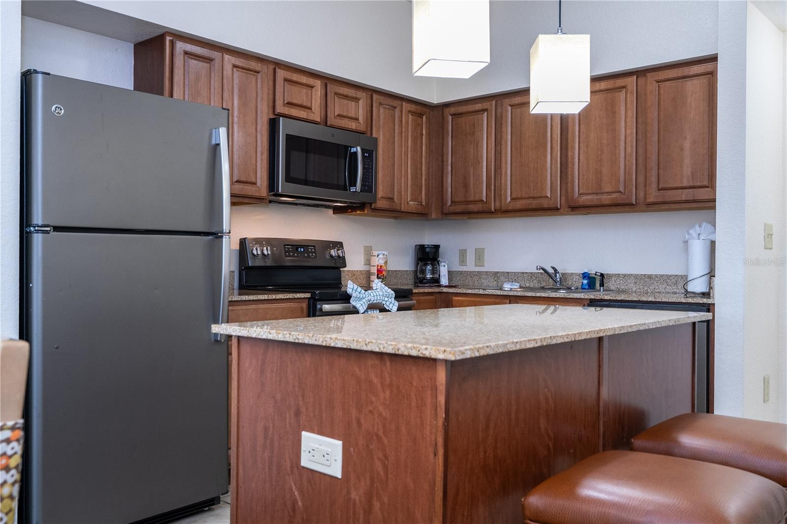 Image 8 of 70 For 12527 Floridays Resort Drive 611-e