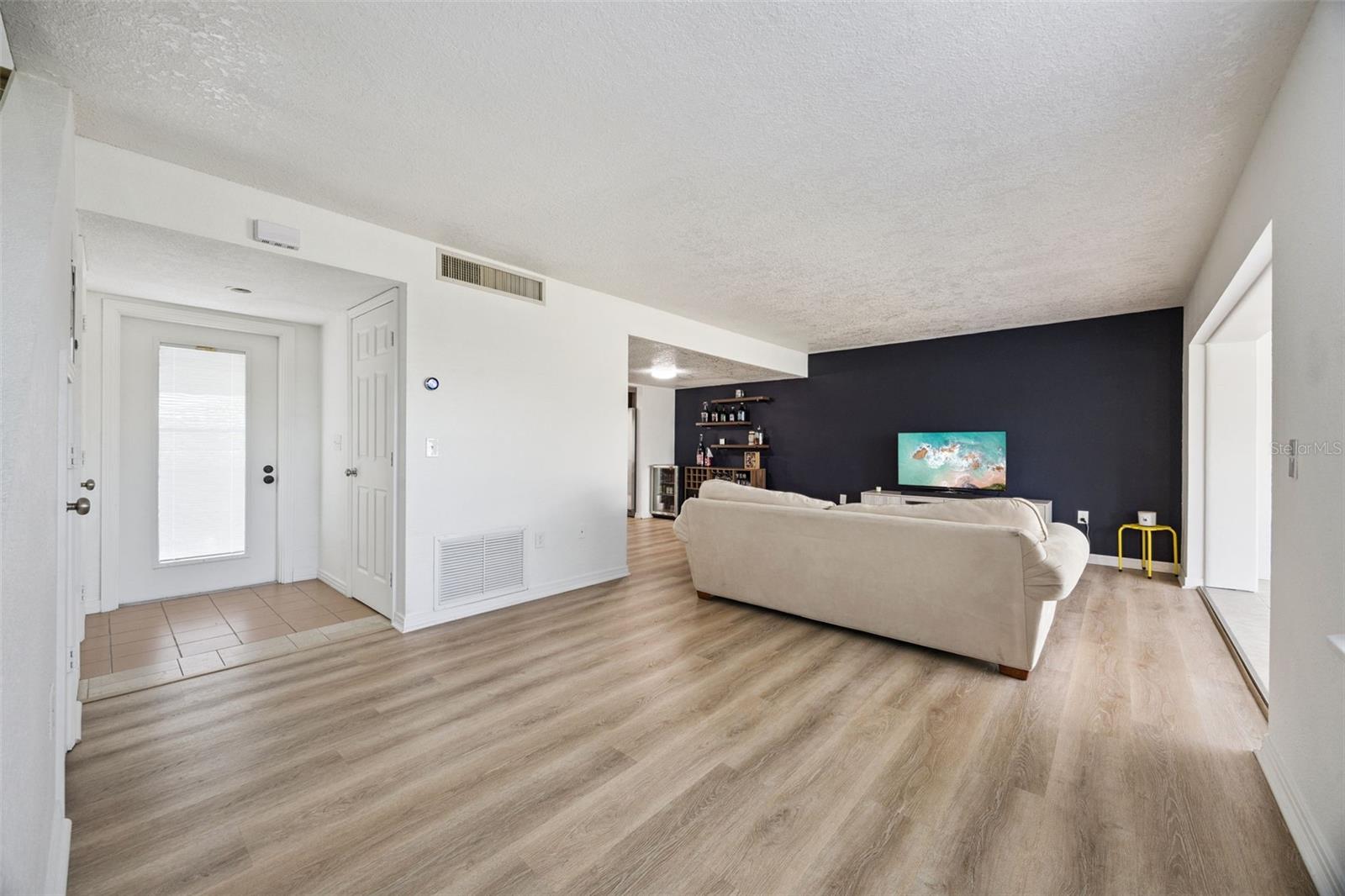 Image 8 of 63 For 136 Teriwood Court