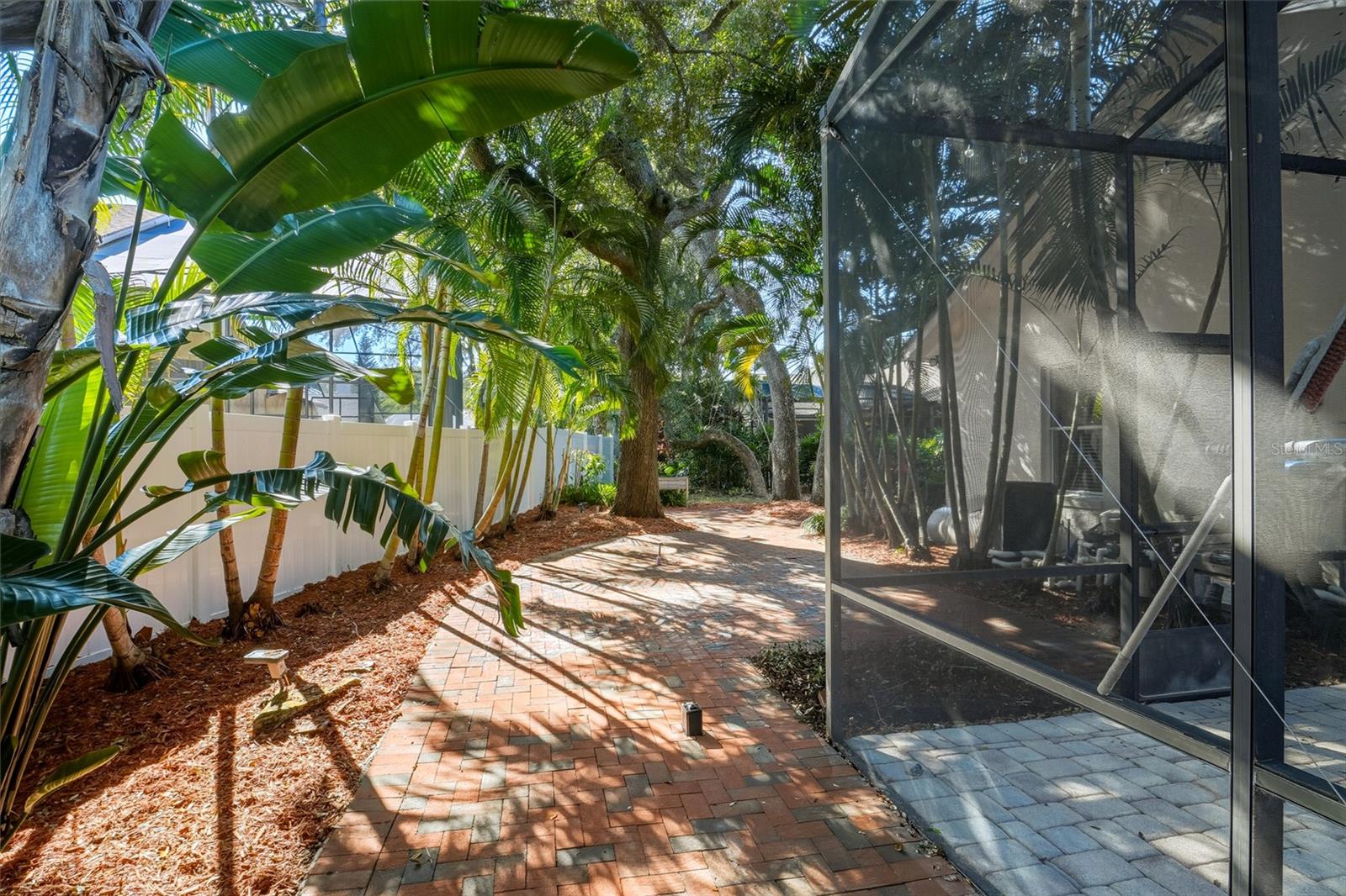 Image 36 of 47 For 7725 Apple Tree Circle