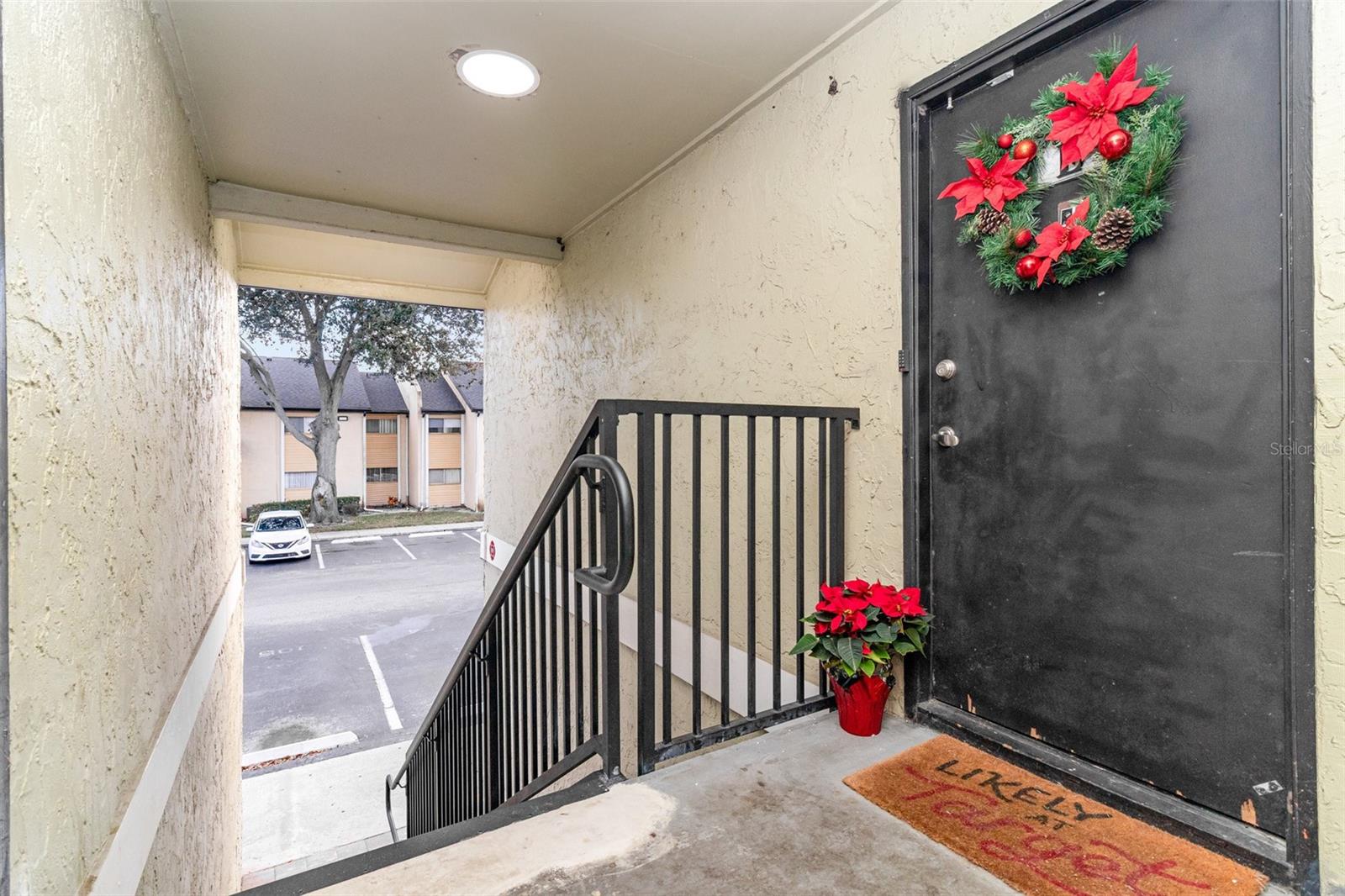 Image 25 of 30 For 924 Lake Destiny Road E