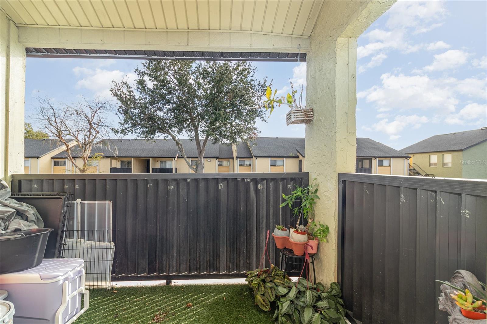 Image 3 of 30 For 924 Lake Destiny Road E