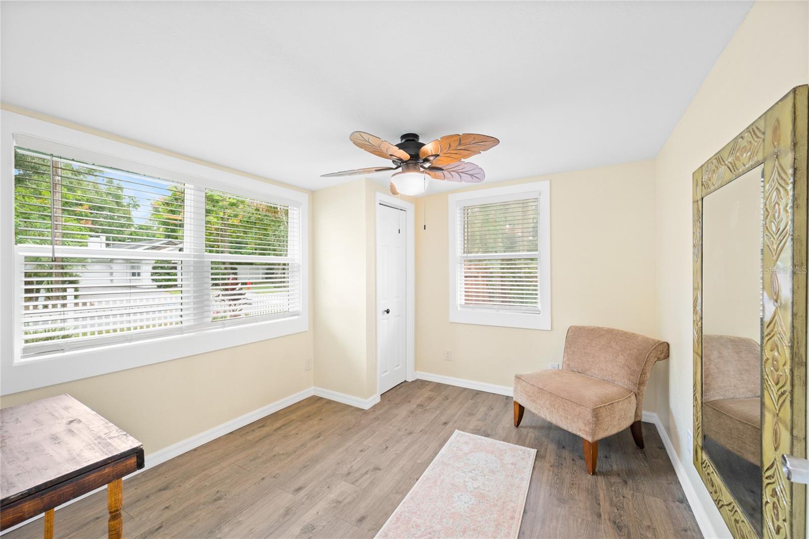 Image 23 of 39 For 245 Rhodes Street