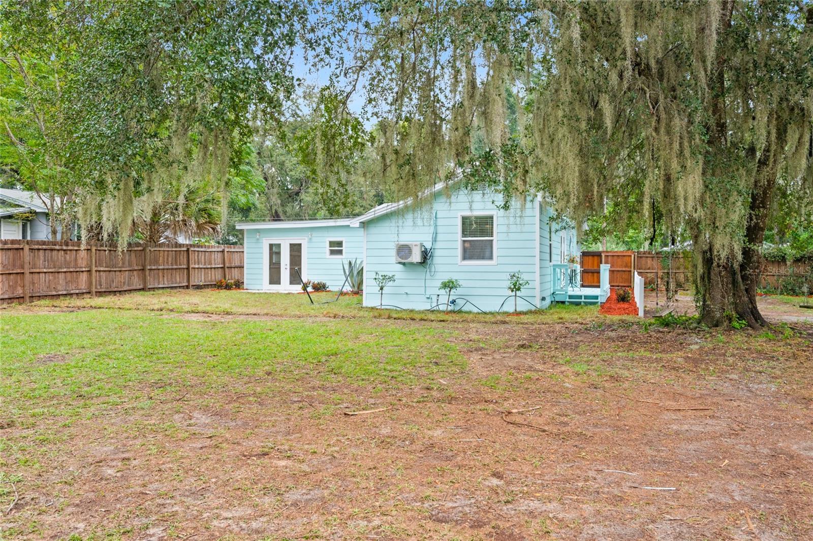 Image 26 of 39 For 245 Rhodes Street