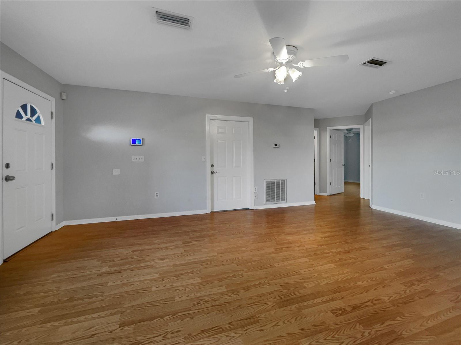 Image 12 of 20 For 1411 36th Avenue E