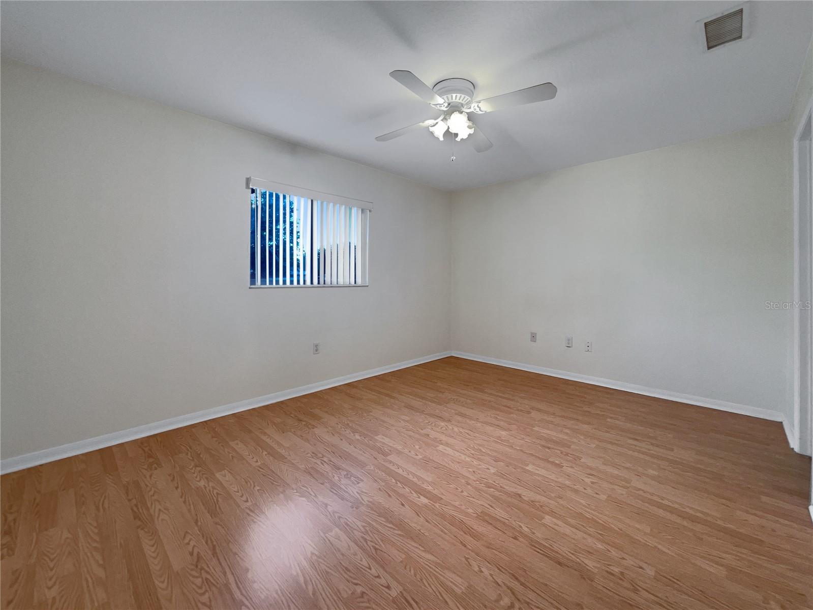 Image 13 of 20 For 1411 36th Avenue E