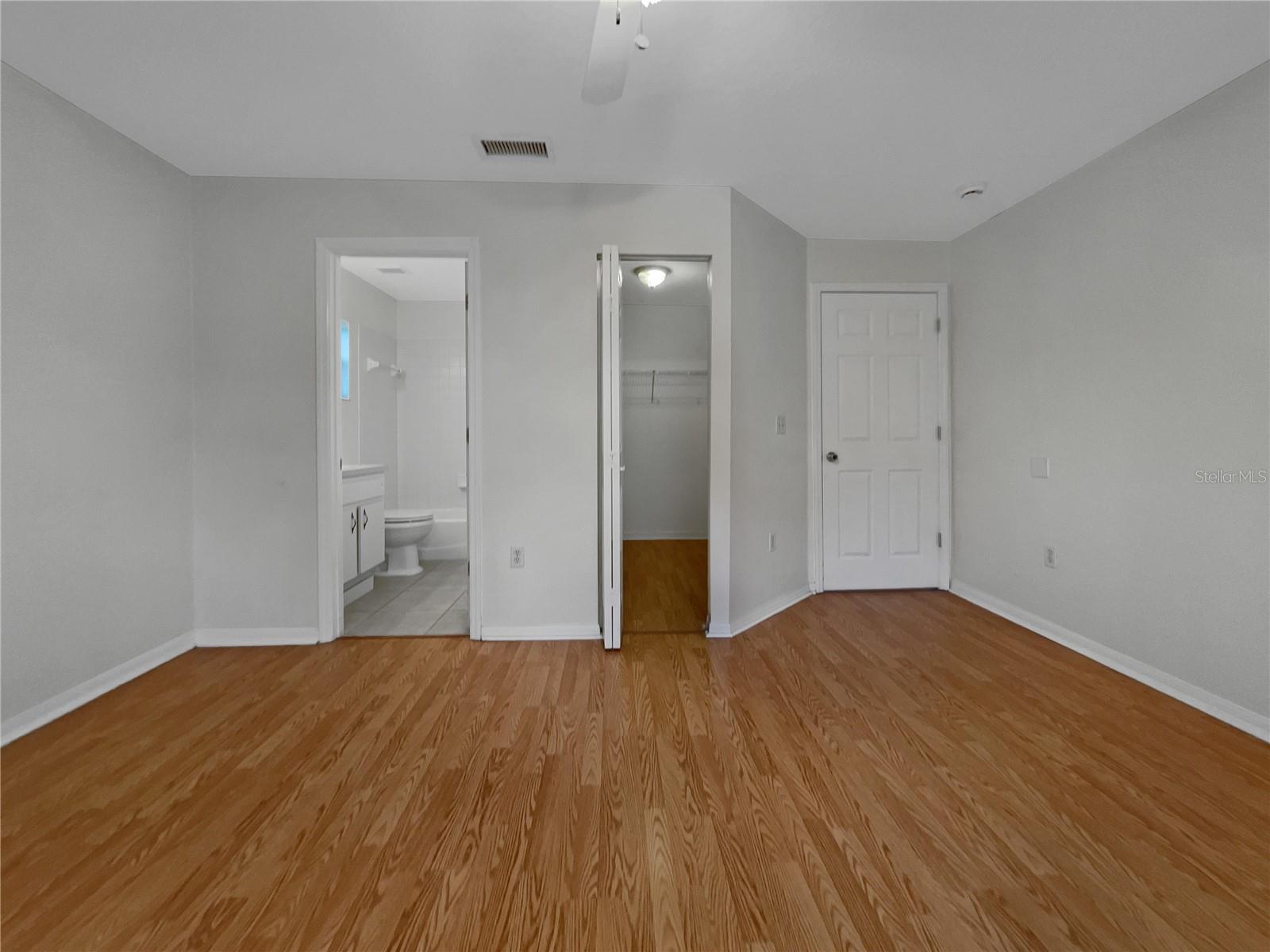 Image 14 of 20 For 1411 36th Avenue E