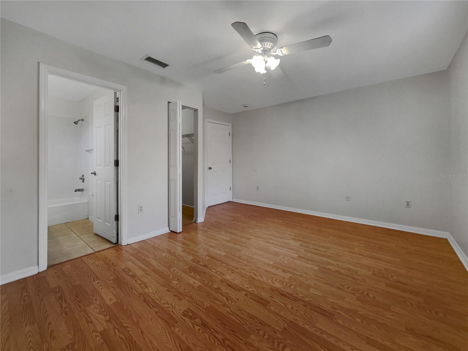 Image 15 of 20 For 1411 36th Avenue E